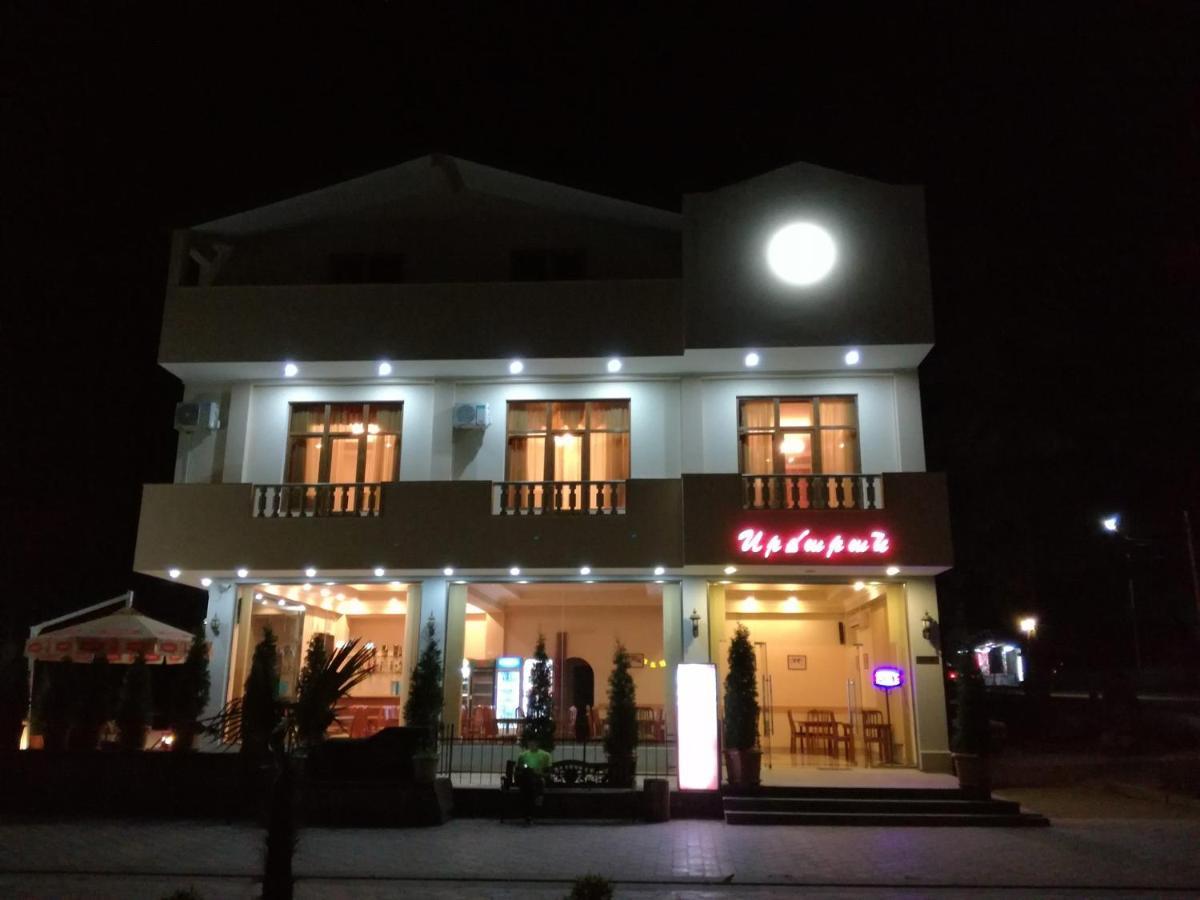 Ruzan Hotel Ijevan Dış mekan fotoğraf