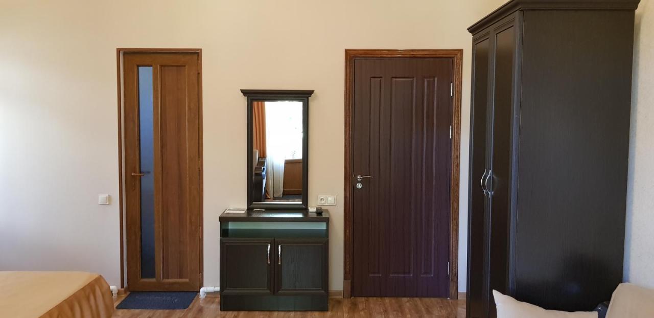Ruzan Hotel Ijevan Dış mekan fotoğraf